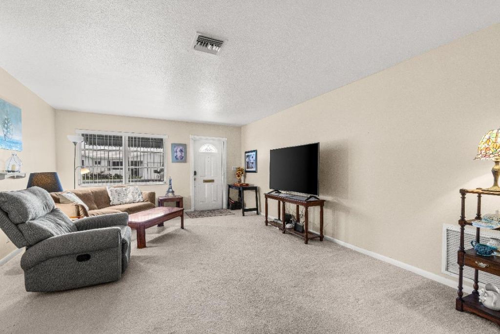 1009 SW 3rd Avenue, Boynton Beach, FL 33426 Photo