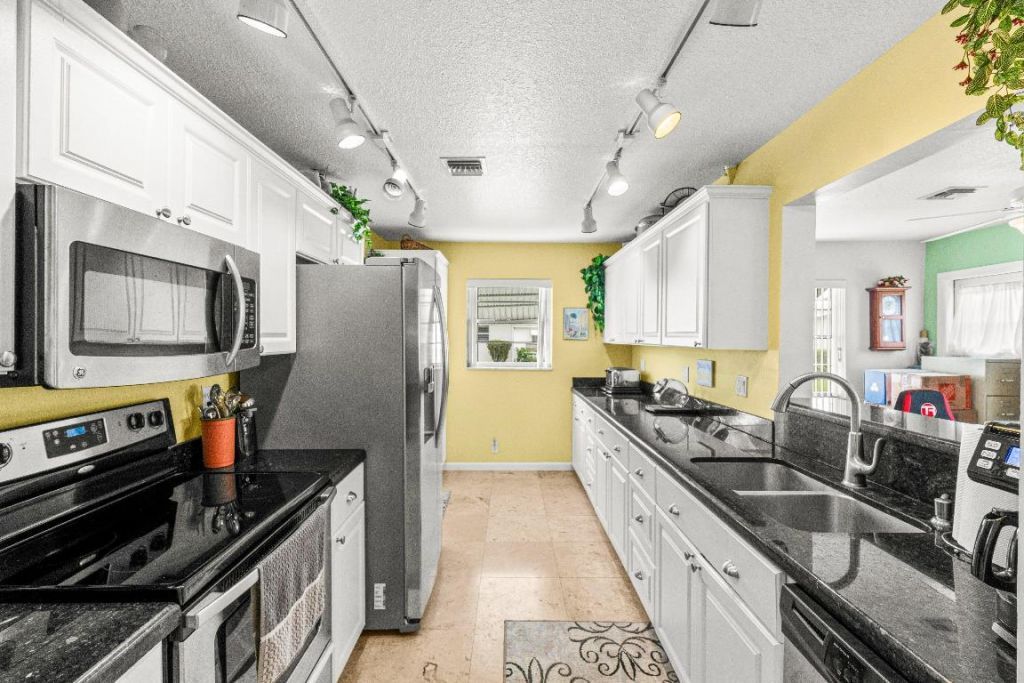 1009 SW 3rd Avenue, Boynton Beach, FL 33426 Photo