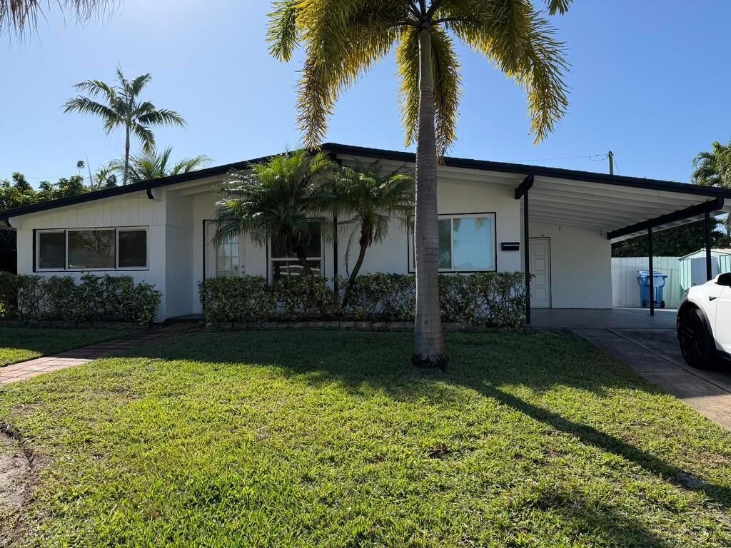 1014 W Drew Street, Lantana, FL 33462 Main Photo