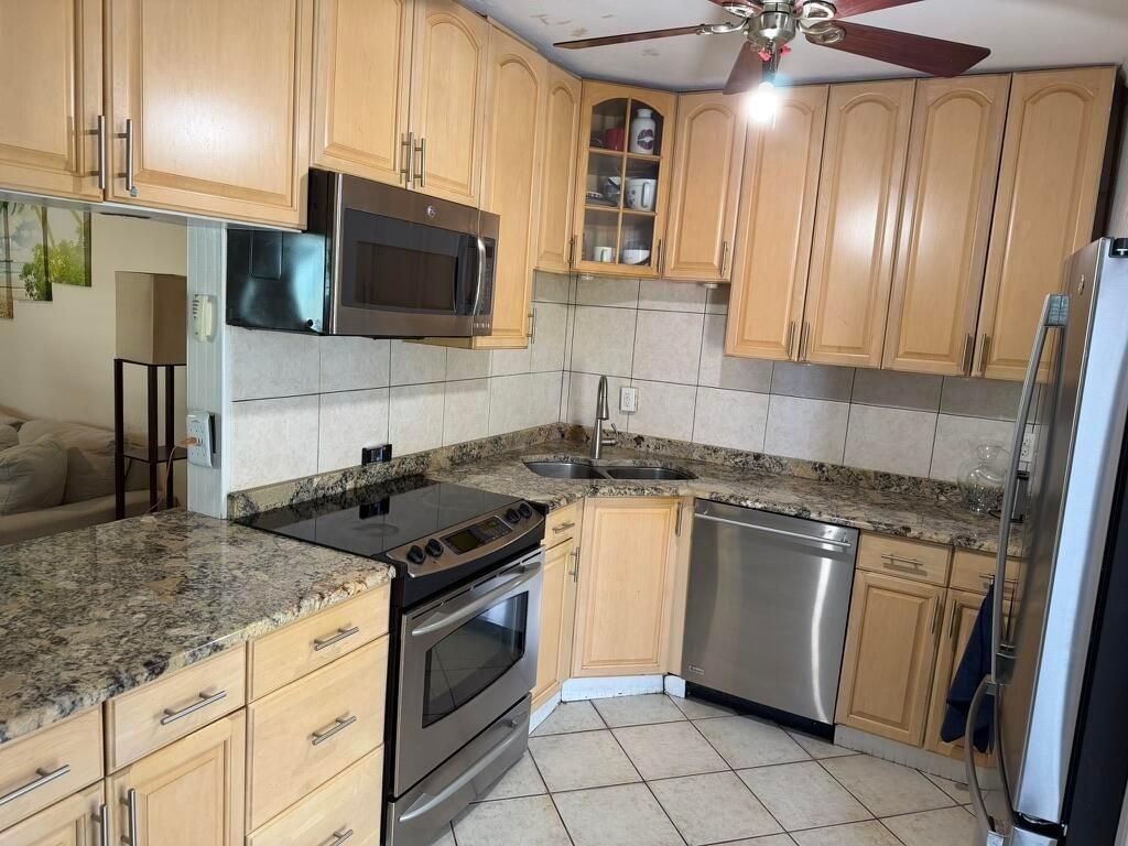 1014 W Drew Street, Lantana, FL 33462 Photo