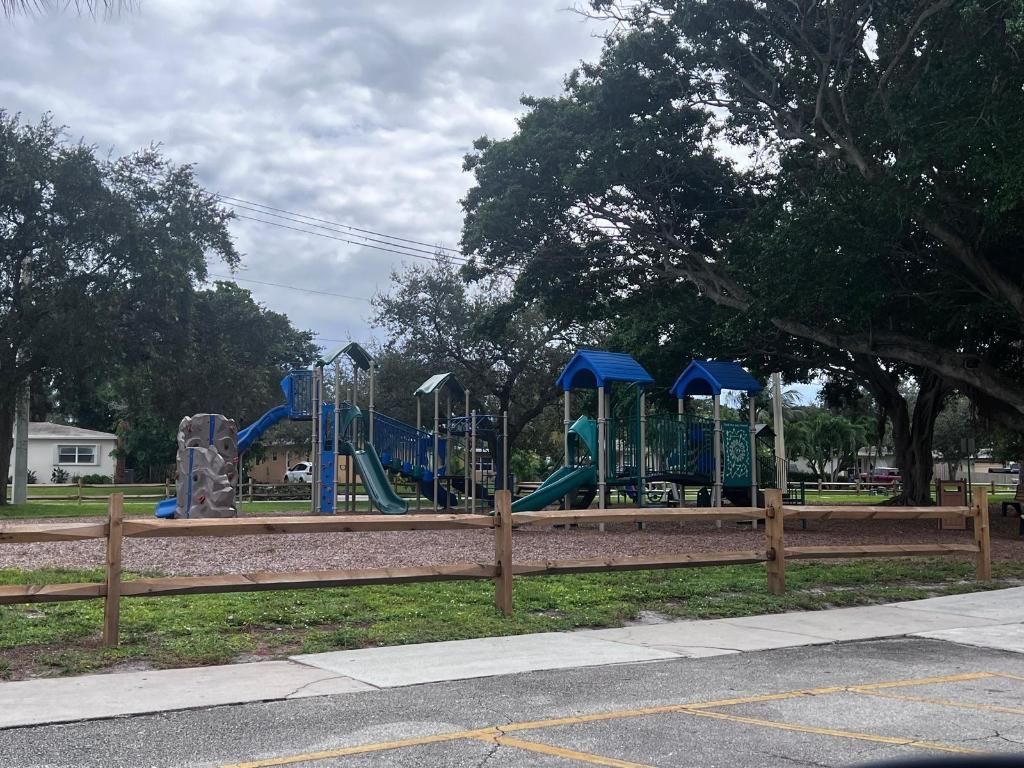 1014 W Drew Street, Lantana, FL 33462 Photo