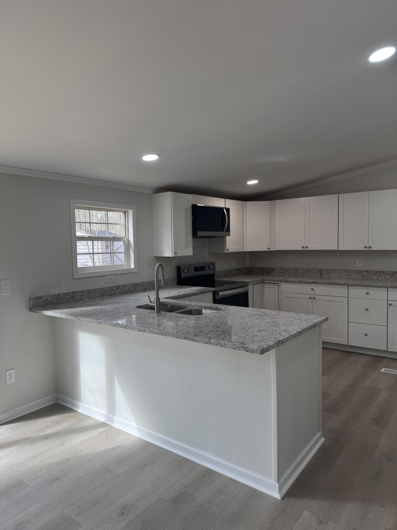 481 Butler Drive Photo 6