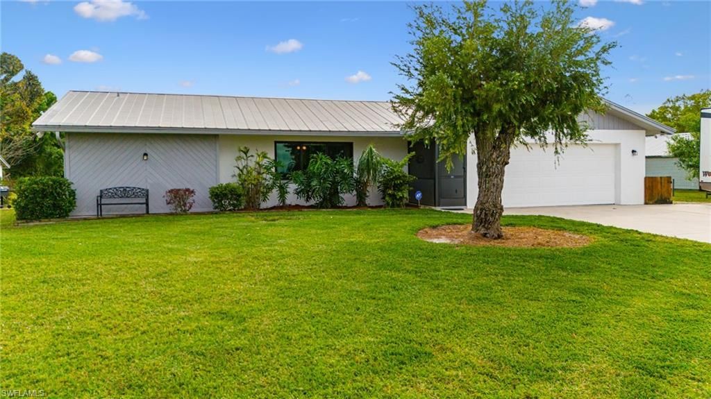 8150 Dosonte Ln, North Fort Myers, FL 33917 Photo