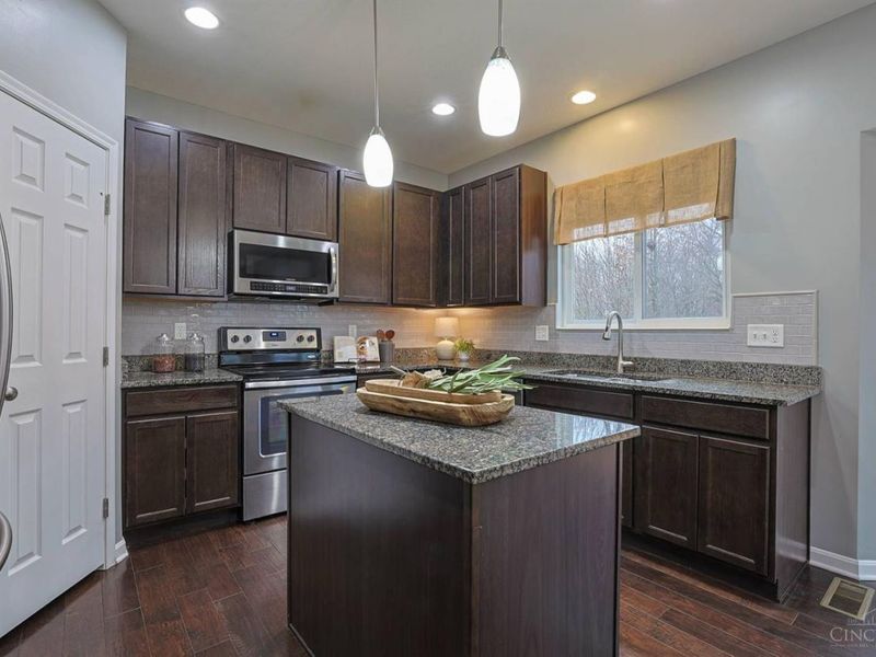 1123 Carrington Place, Hamilton Twp, OH 45039 Photo 12