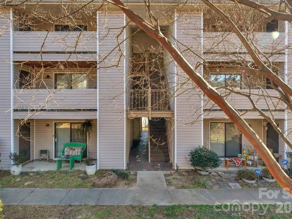 7530 Pebblestone Drive, Charlotte, NC 28212