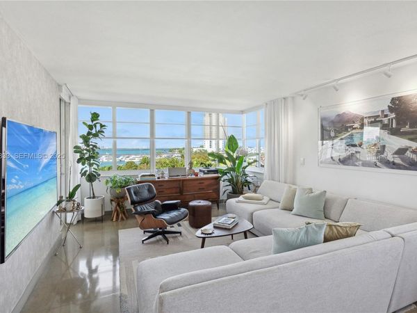 1670 Lincoln Ct., Unit PH-7E, Miami Beach, FL 33139