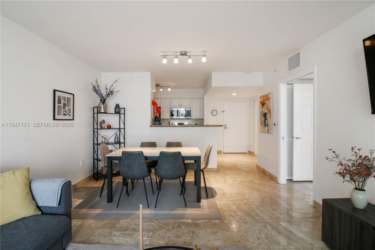 1155 S Brickell Bay Dr , Unit 805, Miami, FL 33131 Photo