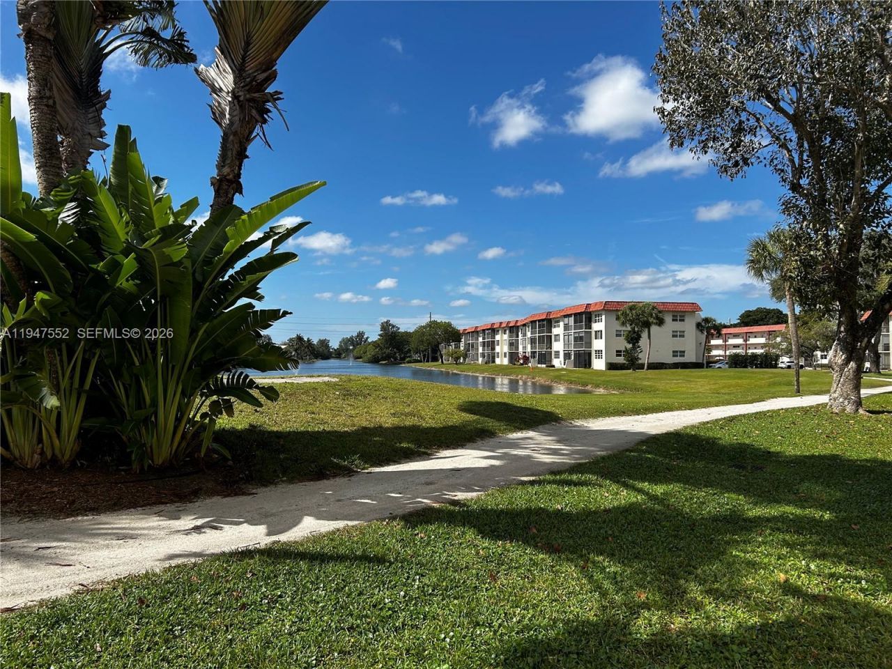 411 S Hollybrook Dr, Unit 105, Pembroke Pines, FL 33025 Photo