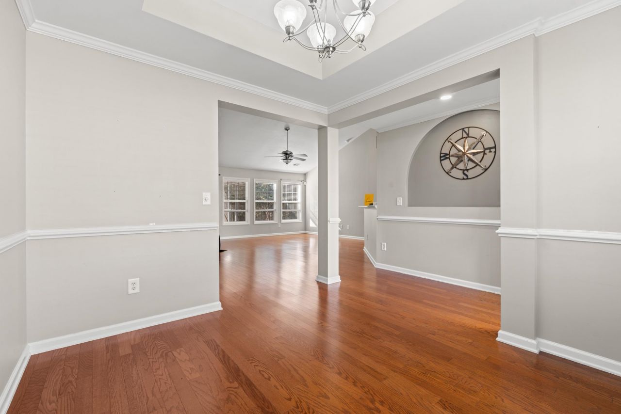 2487 Windmill Way Photo 14