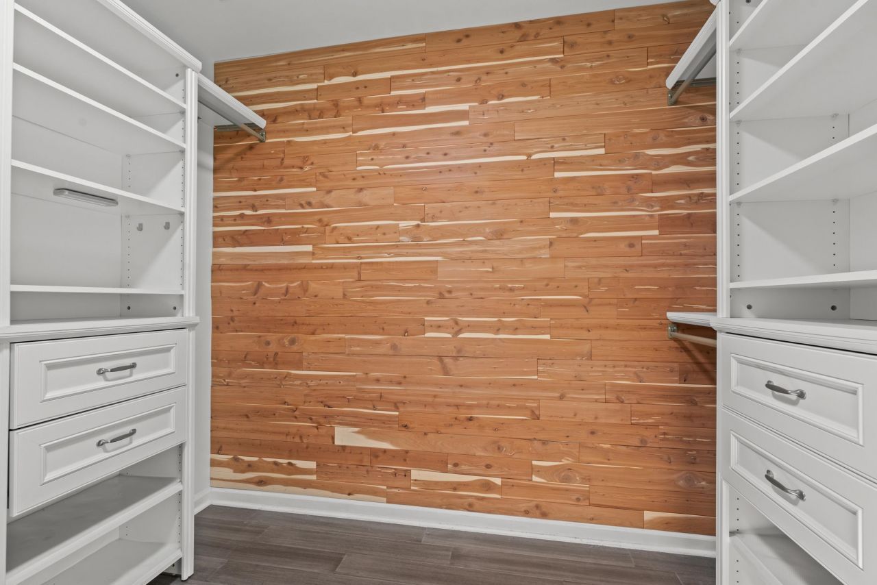 2487 Windmill Way Photo 24