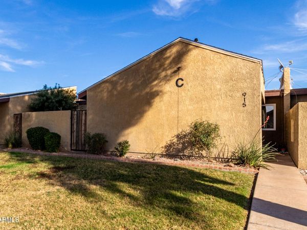 915 S HACIENDA Drive, Tempe, AZ 85281