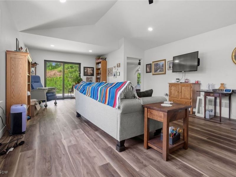 1031 Sycamore Lane, Millersburg, OH 44654 Photo 12