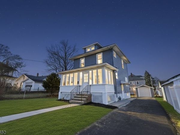 4 W Cooper St, Dover, NJ 07801