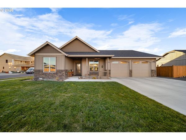 465 SE SUMNER DR, Prineville, OR 97754