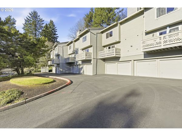 3433 MCNARY PKWY, Unit 803, Lake Oswego, OR 97035