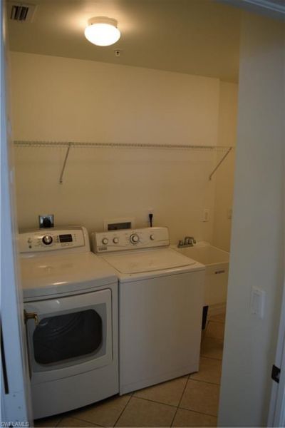 2350 Hidden Lake Ct, Unit 8513, Naples, FL 34112 Photo