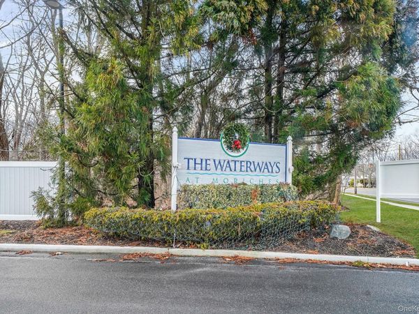 554 Mirror Pond Court, Moriches, NY 11955