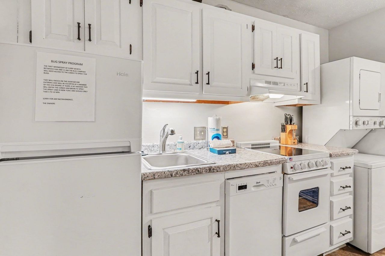 2710 S Ocean Blvd. Photo 8