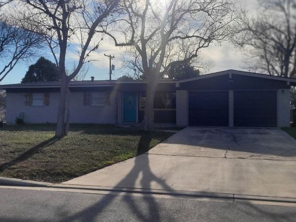 141 Trudy Lane, Universal City, TX 78148