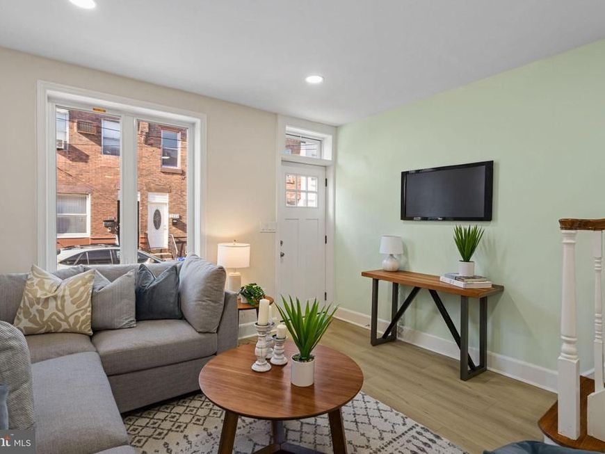 1937 S Lambert Street, Philadelphia, PA 19145 Main Photo