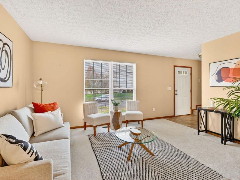 6495 Saylor Street , Canal Winchester, OH 43110 Photo 2