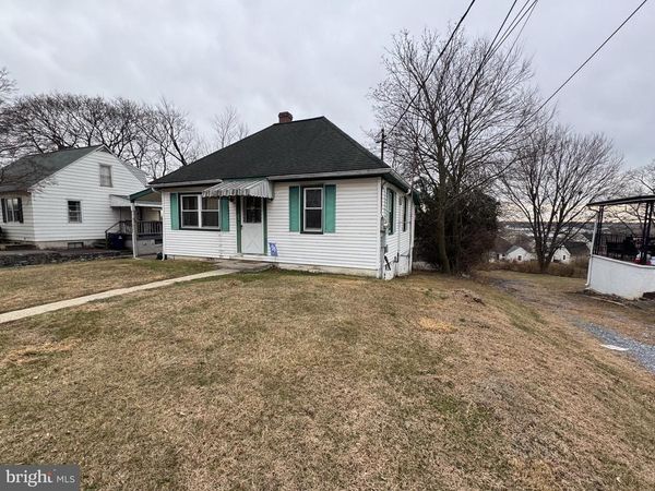 8 S CONESTOGA VIEW DRIVE , AKRON, PA 17501