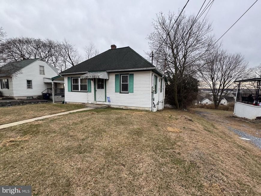 8 S Conestoga View Drive , Akron, PA 17501 Main Photo