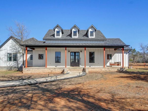 142 Anderson DR, Red Rock, TX 78662