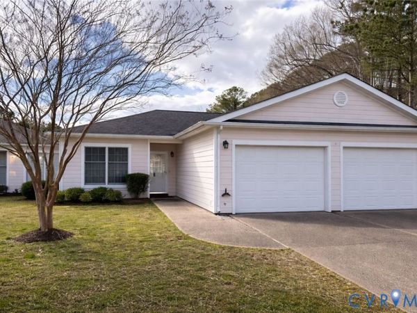 19 Bay Court, Kilmarnock, VA 22482