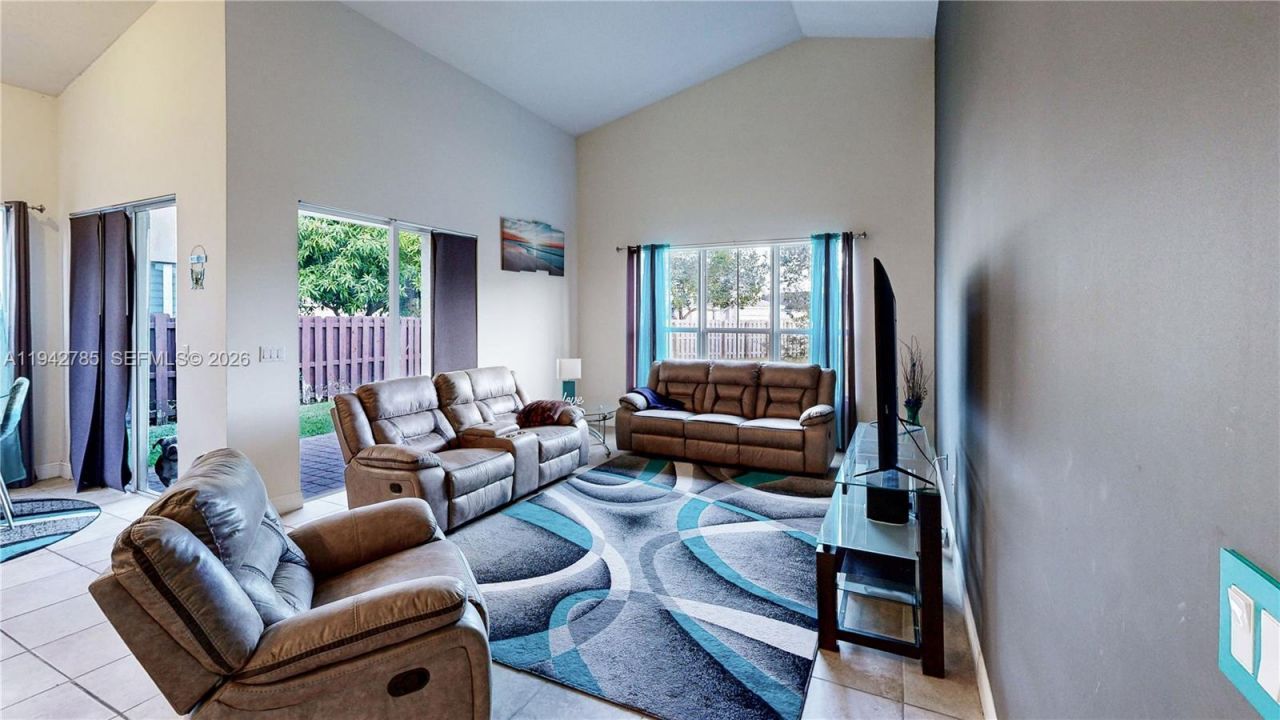 231 NE 33rd Ter, Homestead, FL 33033 Photo