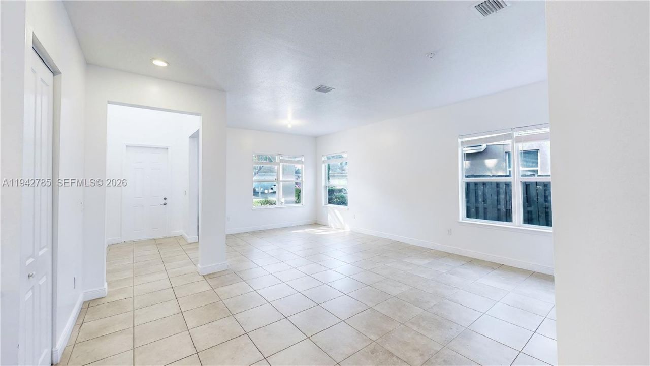 231 NE 33rd Ter, Homestead, FL 33033 Photo