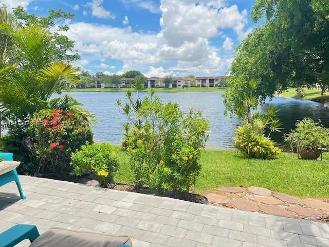 905 NW 107th Ave , Pembroke Pines, FL 33026 Photo