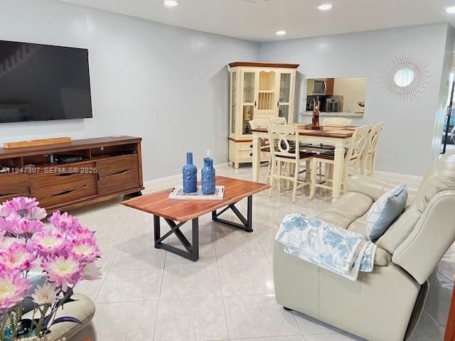 905 NW 107th Ave , Pembroke Pines, FL 33026 Photo