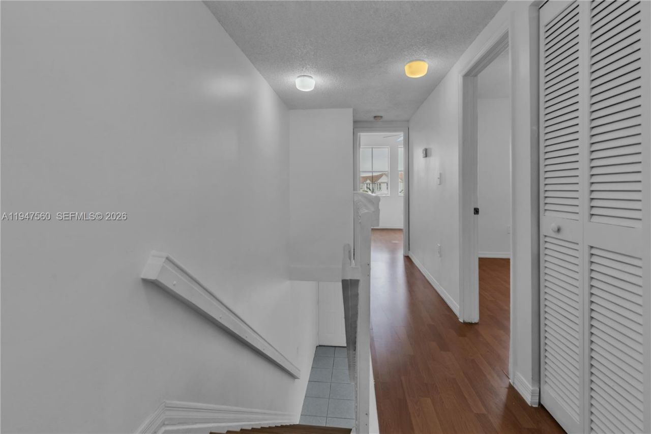 9193 Fontainebleau Blvd, Unit 209, Miami, FL 33172 Photo