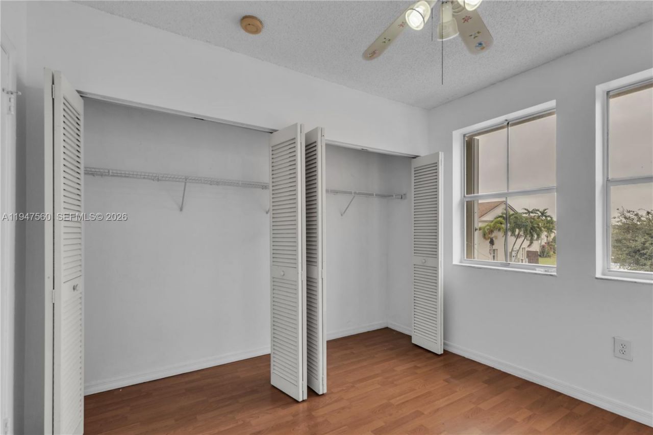 9193 Fontainebleau Blvd, Unit 209, Miami, FL 33172 Photo