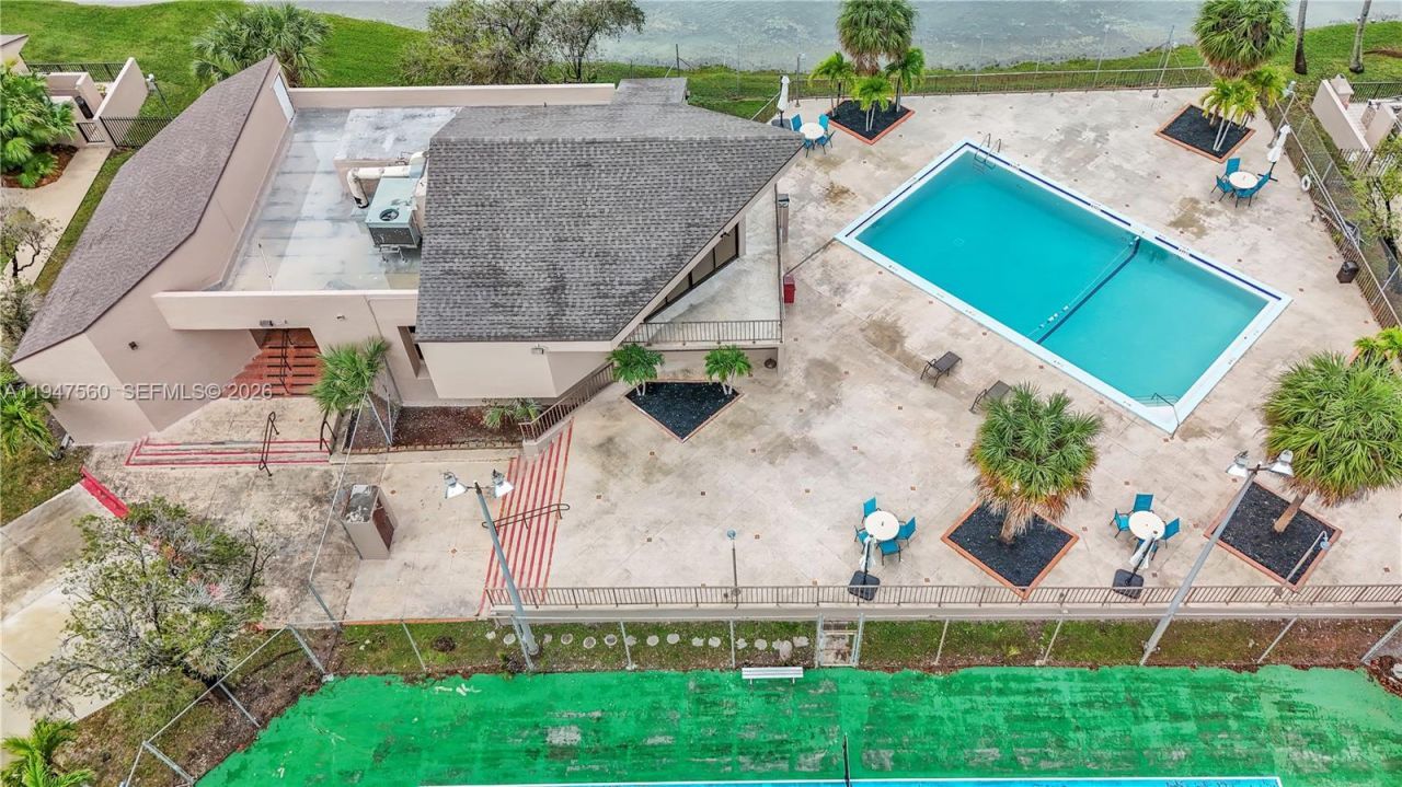 9193 Fontainebleau Blvd, Unit 209, Miami, FL 33172 Photo