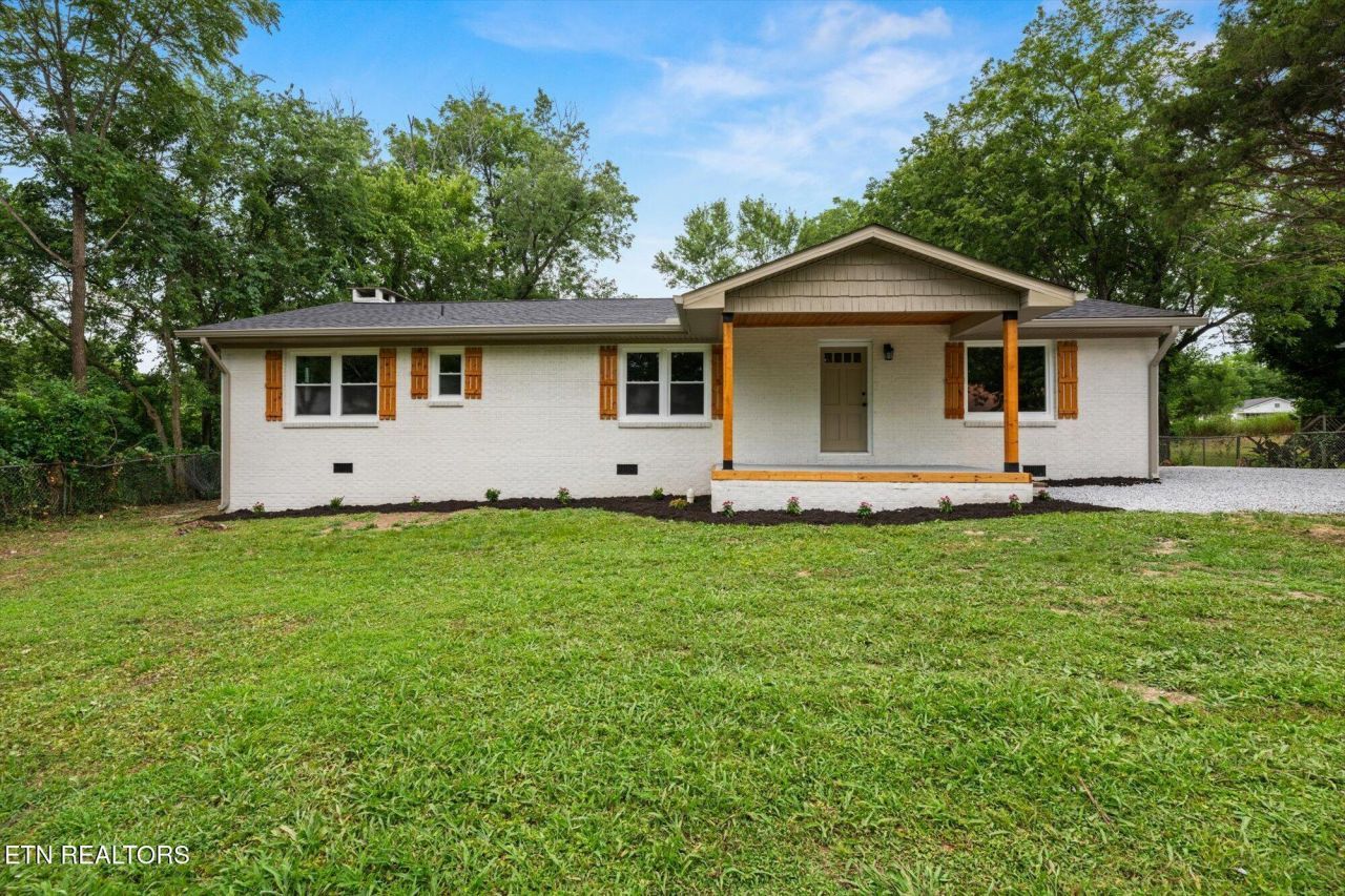 308 N Georgia Ave, Etowah, TN 37331 Main Photo