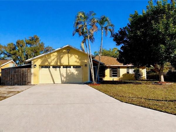 10192 Shade Tree CT, BONITA SPRINGS, FL 34135