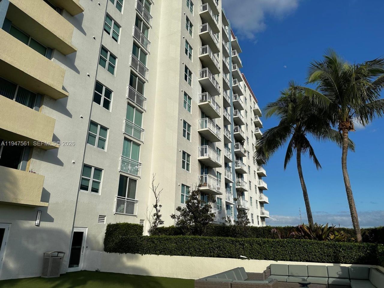 3000 Coral Way, Unit 421, Miami, FL 33145 Photo