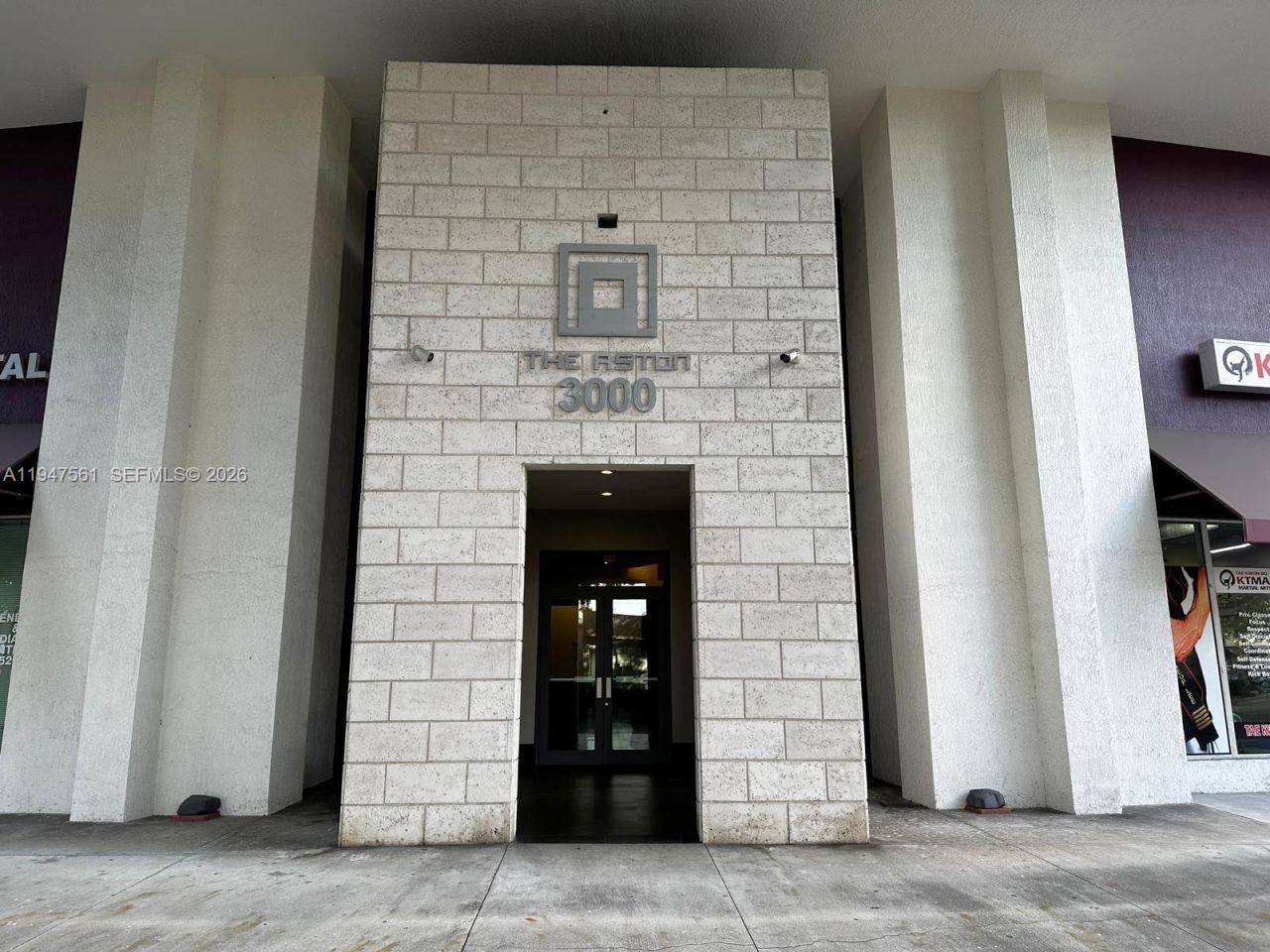 3000 Coral Way, Unit 421, Miami, FL 33145 Photo