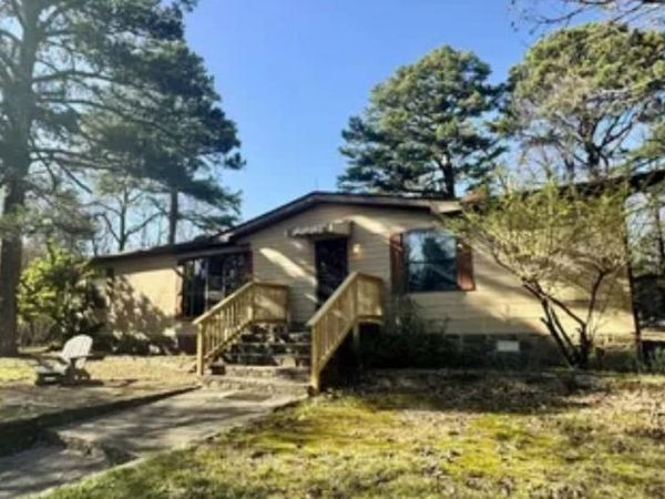 483 Lee Mountain Road, Dover, AR 72837