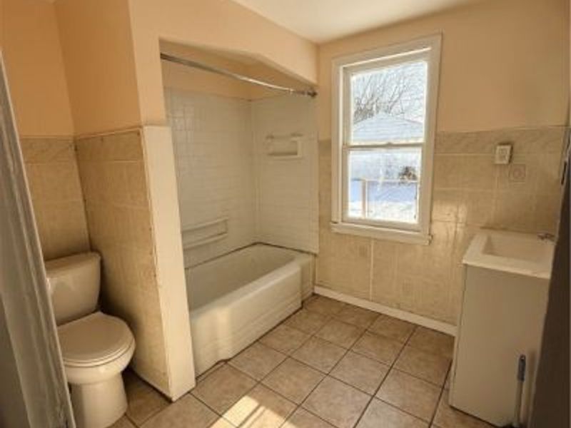 8200 Beman Avenue, Cleveland, OH 44105 Photo 8