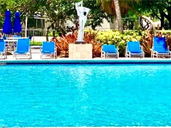 800 N Miami Ave, Unit E-609, Miami, FL 33136