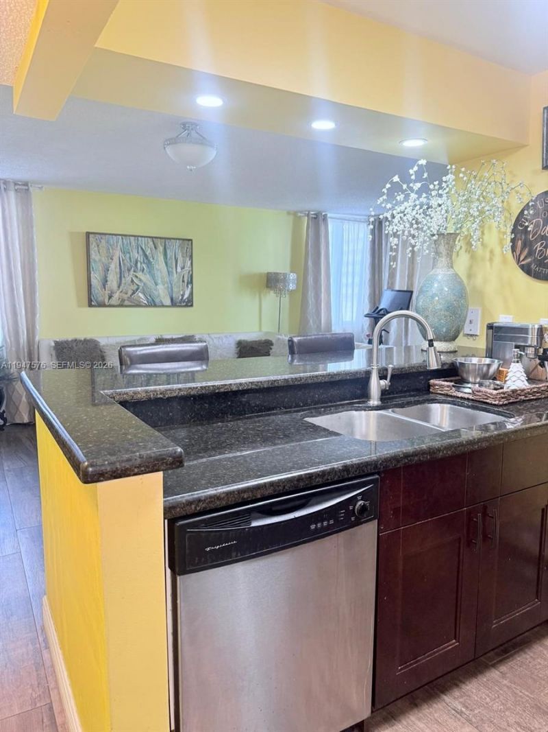 800 N Miami Ave, Unit E-609, Miami, FL 33136 Photo