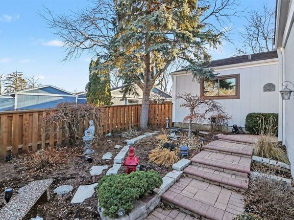 2661 Sumac Street, Woodridge, IL 60517