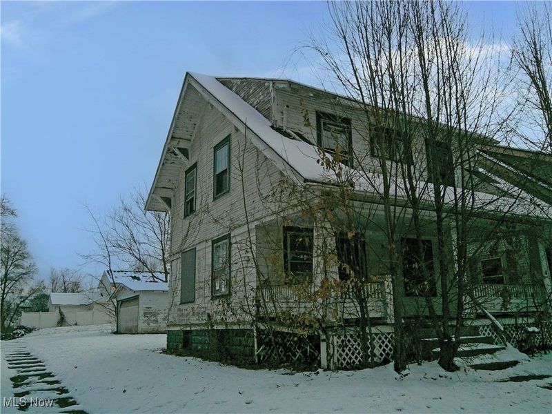 777 Ruth Avenue, Akron, OH 44307 Photo 2