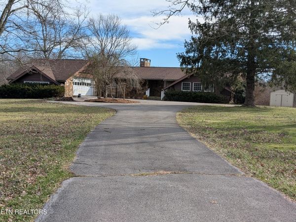 820 Hwy 68 , Crossville, TN 38555