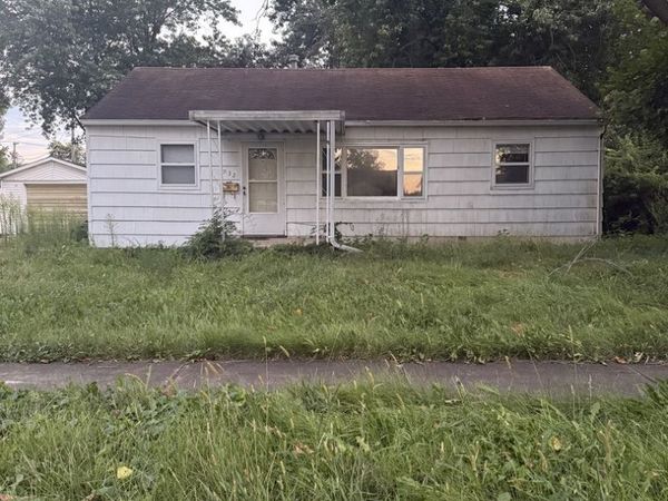 932 E Sangamon Avenue, Rantoul, IL 61866