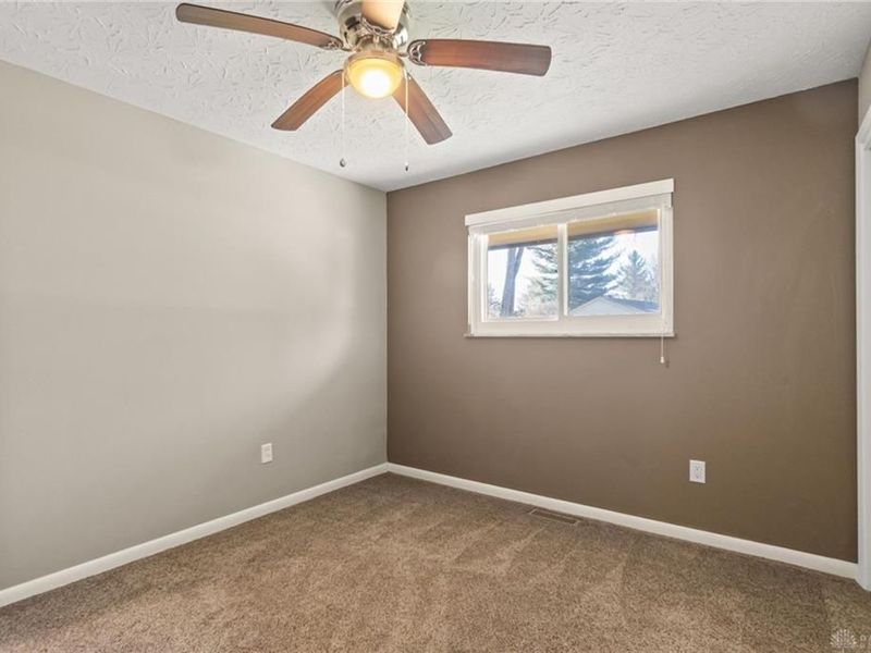 4096 Woodedge Drive, Bellbrook, OH 45305 Photo 33