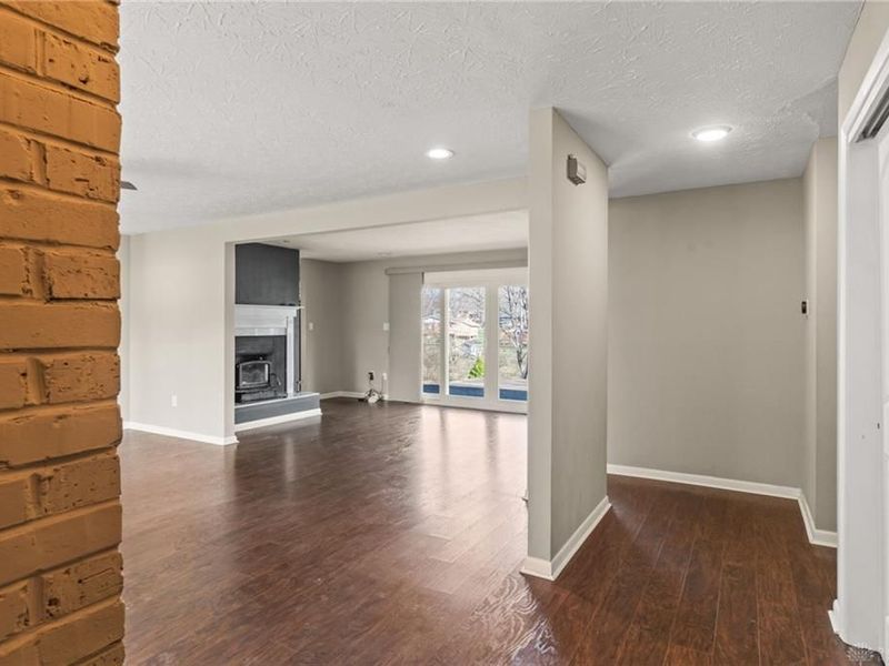 4096 Woodedge Drive, Bellbrook, OH 45305 Photo 4